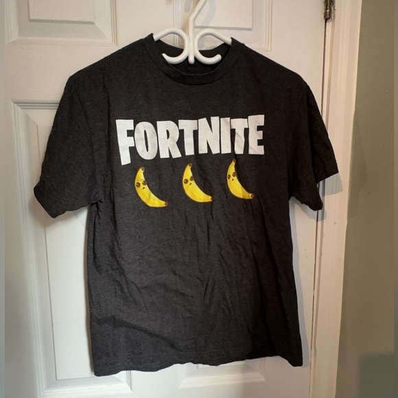 Fortnite XL Kids Grey tee baggy fit casual wear gaming vids short sleeve banana - Picture 1 of 4